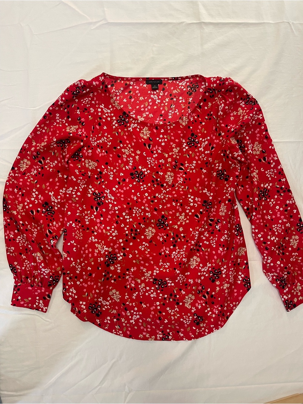 Ann Taylor Red Floral Scoop-Neck Long-Sleeve Blouse